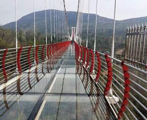 玻璃吊橋